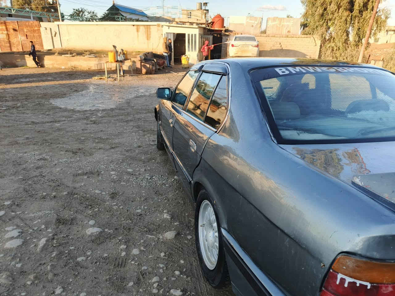 بي إم دبليو ٥٢٥ موديل ٩٢ صبغ  عام جمالي رقم اخضر  شرط وكاله وتحويل مكينه كبس كير عادي وايرمنيه شغاله كامله سعر٢٨ ورقه وبيها مجال الاتصال على الرقم *********** بي واتساب
