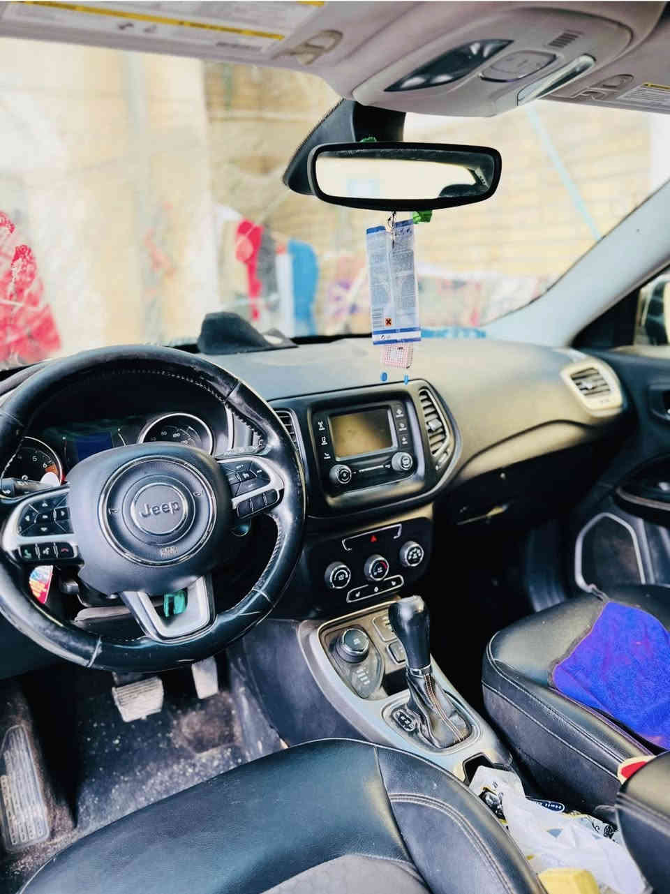 جيب كومباس موديل 2018 - سنويه باسمي جديده تشرط تحويل مباشر-  سعر ١٤٠ او بيهه مجال السيارة مال بيت نظيفه او ضربتهه خفيفه / فقط البنيد - ارباك سليم / *********** / *********** حسين عوده
