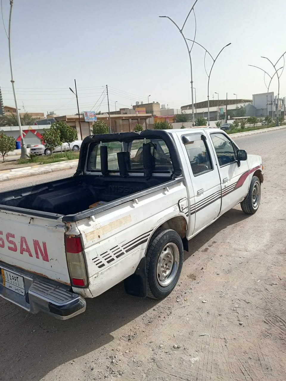 السلام عليكم اخوان بيكم نيسان موديل 92 سيارة جاهزة بيه مكينة ونجي 4سلندر توني شادهة  شلعة تخبل سعرة السيارة 35 مكان ناصرية #الهاتف ***********
