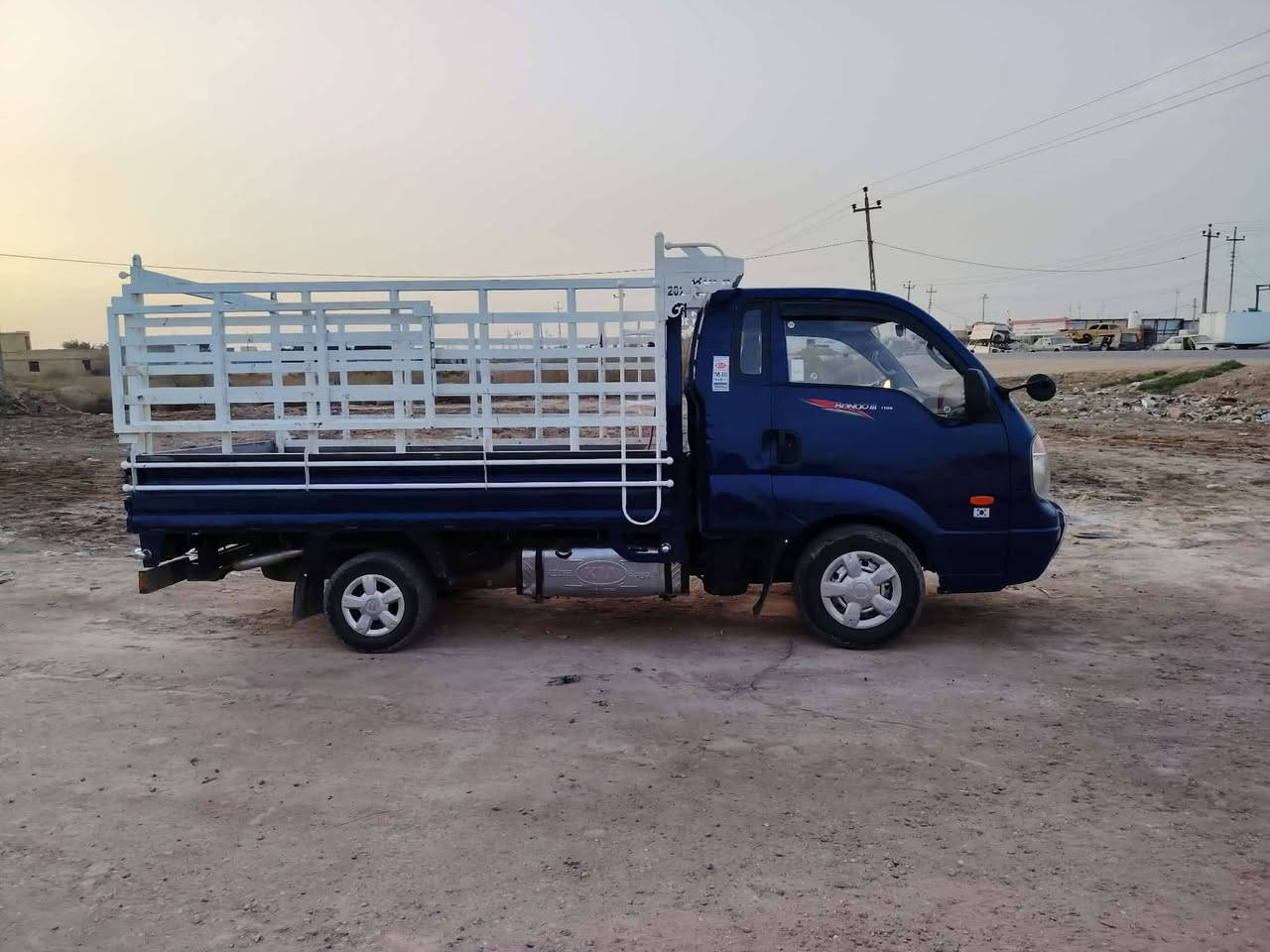 سلام عليكم كيه بنكو للبيع موديل ٢٠٠٨ مسكر سبلاين تحويل ثاني يوم رقم انكليزي سنويه مجدده سياره جاهزه من كلشي المكان ذي قار سوق الشيوخ للستفسار الااتصال على الرقم ***********؟***********
