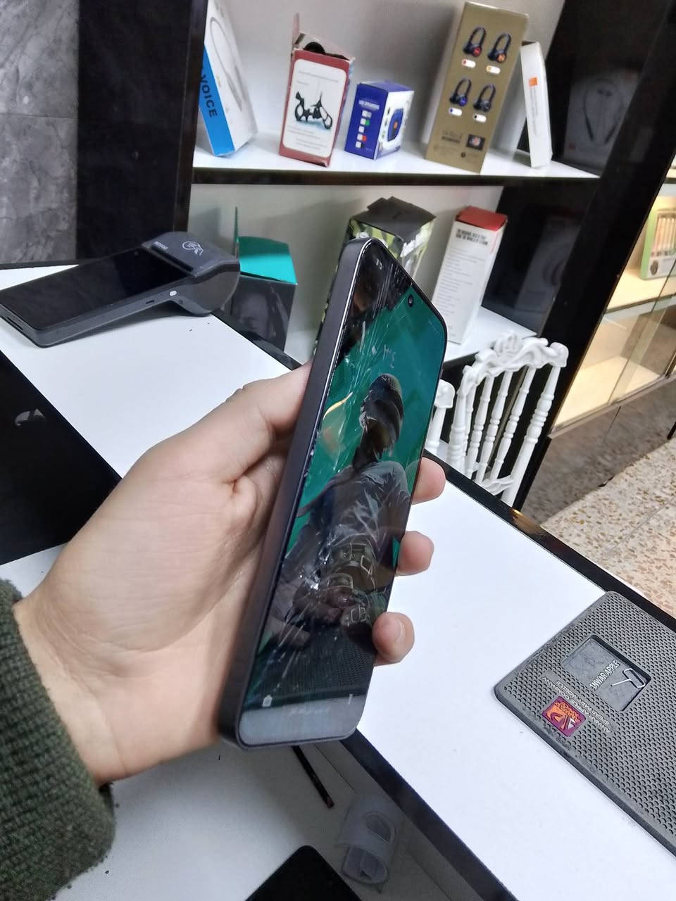 السلام عليكم انفنكس GT 30برو ذاكرة 256 رام24 الجهاز 120فريم شفتات بي مامفتوح جهاز مكفول فقط فطور بالشاشة ماماثره علمس السعر 130الف العنوان بغداد العبيدي الرئاسة شارع 20 للاتصال ***********
