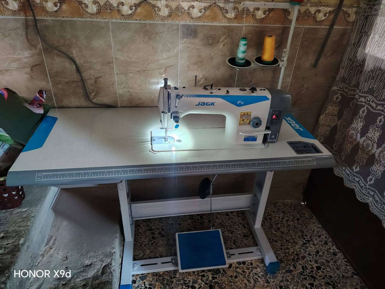 مگينه صناعي جاك كاتم غير مستخدم جديده خياااط فول السعر300
***********
***********
