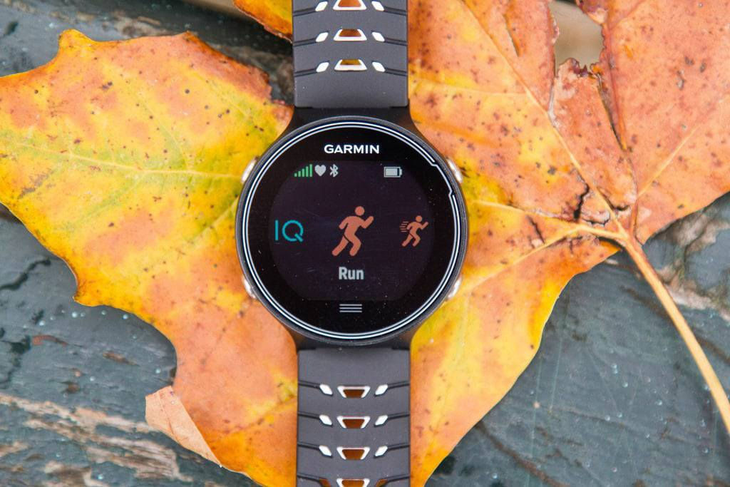 Garmin Forerunner 630 هي ساعة جري ذكية متقدمة تعمل بنظام GPS، تتميز بشاشة لمس ملونة وقياسات دقيقة للأداء مثل توازن زمن التلامس مع الأرض، طول الخطوة، والنسبة العمودية. توفر ميزات مثل استشاري الاستشفاء، عتبة اللاكتات، ومراقبة النوم/النشاط اليومي. مقاومة للماء (5 ATM) وتصل بطاريتها إلى 16 ساعة في وضع التدريب.
الميزات الرئيسية لـ Garmin Forerunner 630:

قياسات الجري المتقدمة: توفر بيانات دقيقة بما في ذلك التوازن، وطول الخطوة، والنسبة العمودية (مع حزام صدر متوافق).

تتبع الأداء: تقدير الحد الأقصى للأكسجين (VO2 max)، وتوقع وقت السباق، وتقديم نصائح للاستشفاء.

شاشة لمس: شاشة ملونة سهلة القراءة مع تقنية GPS و GLONASS.

اتصال ذكي: مزامنة تلقائية مع Garmin Connect، إشعارات ذكية، وتتبع حي.

مراقبة النشاط اليومي: تتبع الخطوات، السعرات الحرارية، ومراقبة جودة النوم.

البطارية: قويه ورائعه 

نظافته 99  شاشه لمس و ازرار يتيح لك استخدامها بسهوله


**إذا كنت صاحب هذا الإعلان وتريد حذفه لأي سبب، رجاءا أرسل رسالة إلى الدعم الفني**