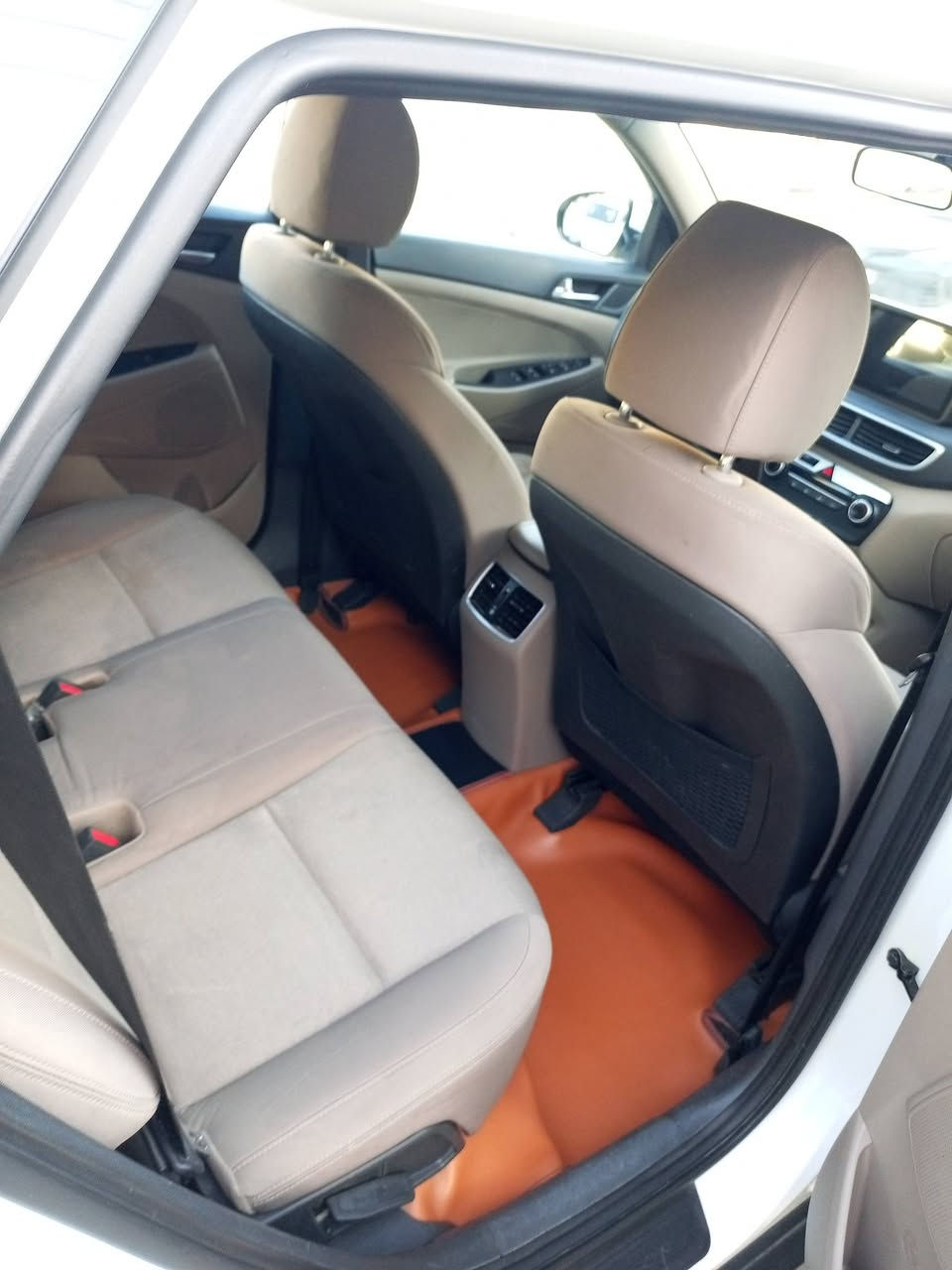 سلام عليكم توسان موديل 2020 خليجي بي بارد بل جاملغ خلفي وبيه صبغ ربع لباب خلفي اليمن السيارة جديدة وجاهزة
صدر تايرات كير تبريد محرك كله جديد السعر 185 وبيه مجال رقمي للتواصل *********** مكانه بغداد
