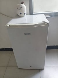 ثلاجة البيع 07709378077