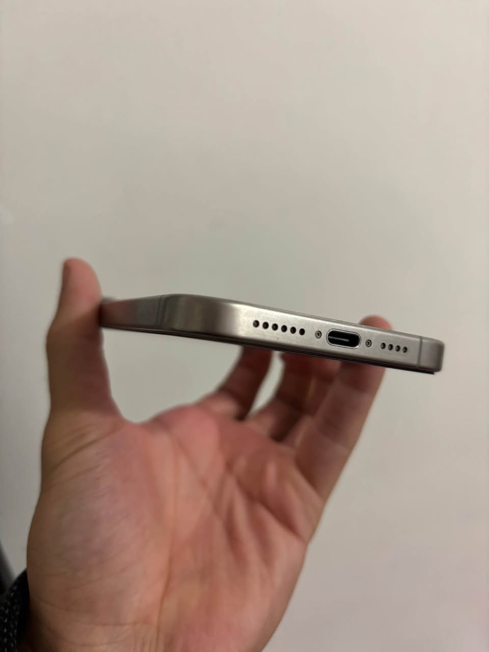 ١٥ پروماكس تيتانيوم ٢٥٦ گيگا و ٢ سيمة پاتري ٨٥ بةشةرت نةكراوة بي حةيب شاشةي هةندي شوختي هةية رسمي داناوة 
نرخي ٦٩٠ دولار تكاية مشتةري ني نامة مةنيرة أربيل, العراق


**إذا كنت صاحب هذا الإعلان وتريد حذفه لأي سبب، رجاءا أرسل رسالة إلى الدعم الفني**