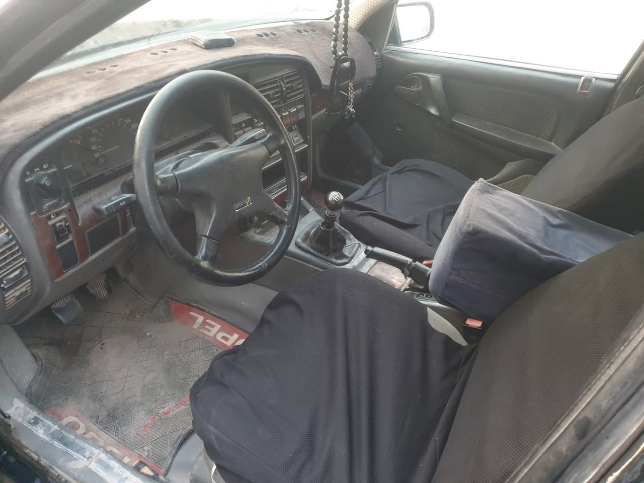 سلام عليكم اوميكا ٩٣ رقم صلاح الدين كير ومحرك شرط صدر جديد كهربائية كلها شغالة سنوية صاقطة بل ٢٥ مكفولة كلها من كل شي رقمي ***********
