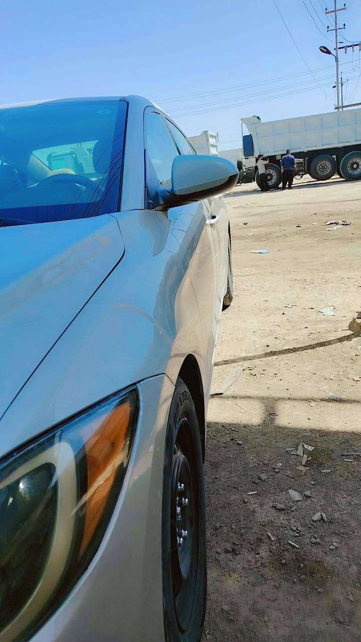 النترا ٢٠١٧
محرك ٢٠٠ دوش

كير اي تي

٦ نمر مو ٥
كير ومحرك مكفول  بدون دواخل وبدون ايرباك
 تحكم ستيرين جهتين
شاشة كامرة
لون مميز

بيها بنيد وجاملق شراي يتصل مو شراي لا تعبني

سونارها بل صور

سعر ١٢٠ وبيها مجال بسيط
***********
