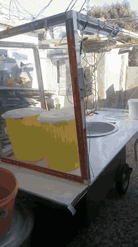 للبيع معه الغراض تخذهه جاهزه 07819290765