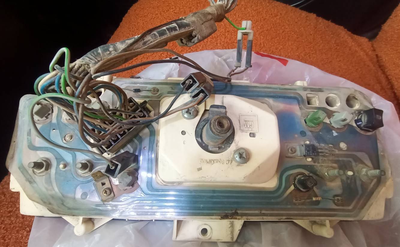 السلام عليكم  للبيع سلايت اوبل كاديت كامل شغال مع لوحة العدادات 
السعر موجود على الصورة الخاص مفتوح


**إذا كنت صاحب هذا الإعلان وتريد حذفه لأي سبب، رجاءا أرسل رسالة إلى الدعم الفني**