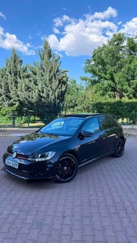 گولف GTI • ٢٠٢١ • گير عادي