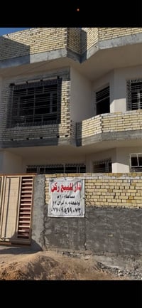 ملك صرف • ١٠٠م • ركن على شارعين