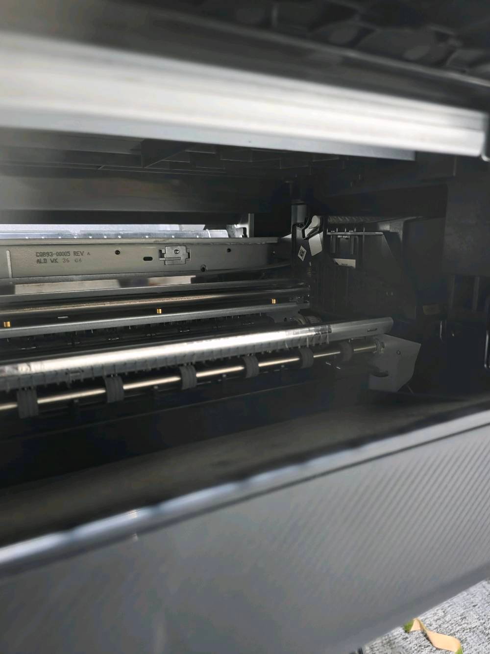 طابعه بلوتر ممتازه من شركه hp t630 تطبع قياسات لحد رولات ال٩٠ سنتيم مستعمله استعمال قليل تقريبا سبوعين فقط يعني جديده بحاله الوكاله تقريبا ونضيفه و شغلهه سريع وحلو لطباعه المخططات و غيرهه 
السعر ٣ ملايين و بي مجال للتفاوض