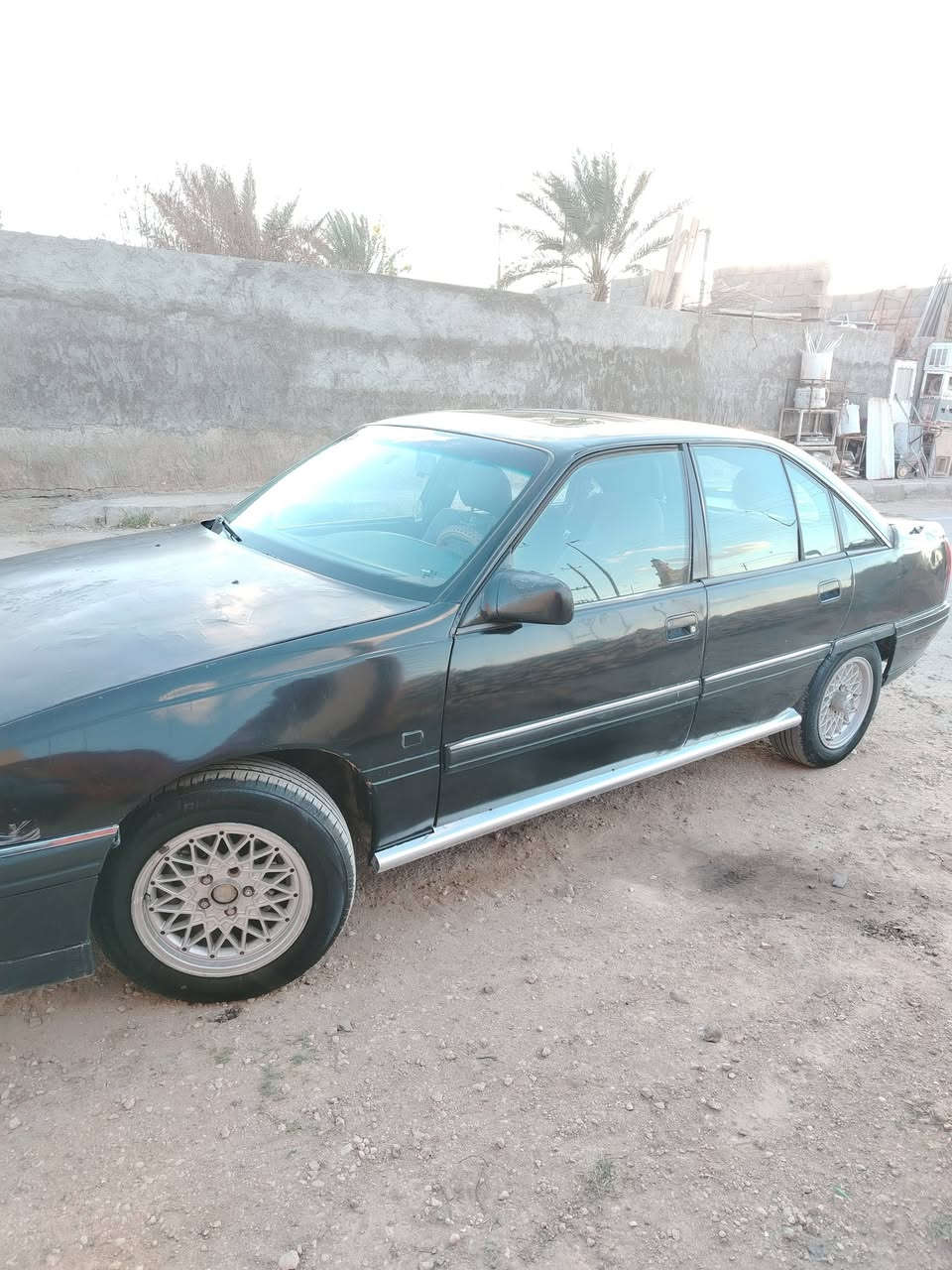 السلام عليكم
اوميكا للبيع ١٩٩٢
محرك مجفت جديد وكير شرط
تخم تاير وراديتر وسلف جديد
باسم  راعيهة تحويل مباشر
***********
