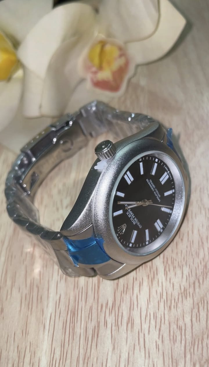 رولكس ماستر كوالتي تيتانيوم 
مختم اعلى سعر ابيع 
والتوصيل مجاني لكل العراق 

ملاحضة زبائنا الطيبة والمحترمه السعر لايتجاوز 45 الف استناد لشهر رمضان المبارك والرزق على الله سبحانه وتعالى 
للتواصل ***********
