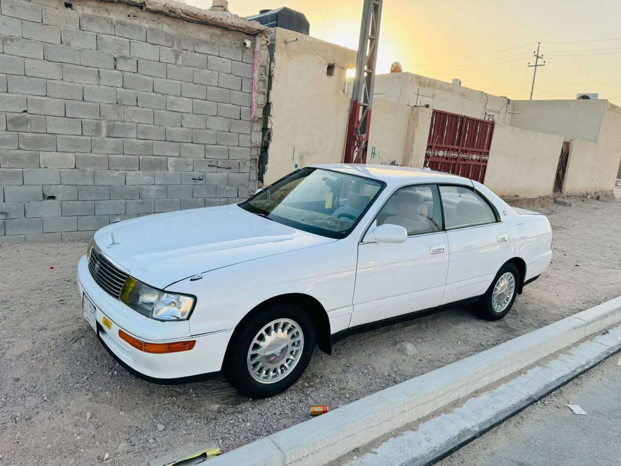 السلام عليكم سبارة بطه متصل للبيع الموديل 1991 سيارة مكفولة من الكصه والنغل والعيب الشرعي سيارة مكينه وكير ثنين ونص نضيفات تبريد شغال ثلج رقم سيارة بصرة اليف مشروع وطني سنوية مجددة الغاية 2028 حدادة وتخم تايرات جدد كهربائيات كلها شغاله دواخل جديدة مكان سيارة بصرة والسعر 50 للاستفسار على الرقم *********** الزبير, البصرة
