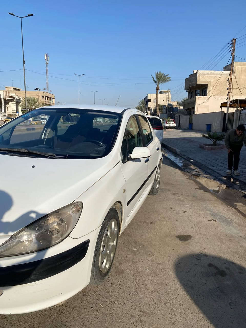 السلام عليكم . بيجو فرنسي للبيع 
موديل 2005 
صبغ قطعتين فقط 
رقم بغداد. جديد.  هزه جديد.  رقم انكليزي. 
مكانها بغداد. السعر 50 مجال بسيط .  ***********
المكان حي سومر البنوك
