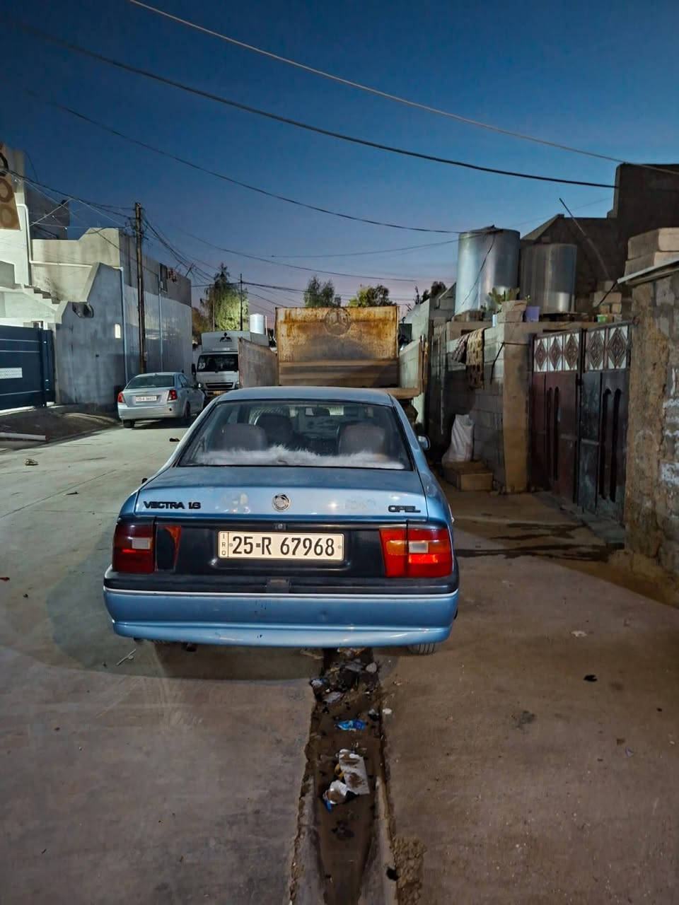 السلام عليكم فكترا موديل 93 تحويل ثاني يوم الرقم الجديد سنويته 28 كير محرك شرط لا صرف ولا بخار صدر جديد السعر 43 مو شراي لا اتخابرني رقم ***********
