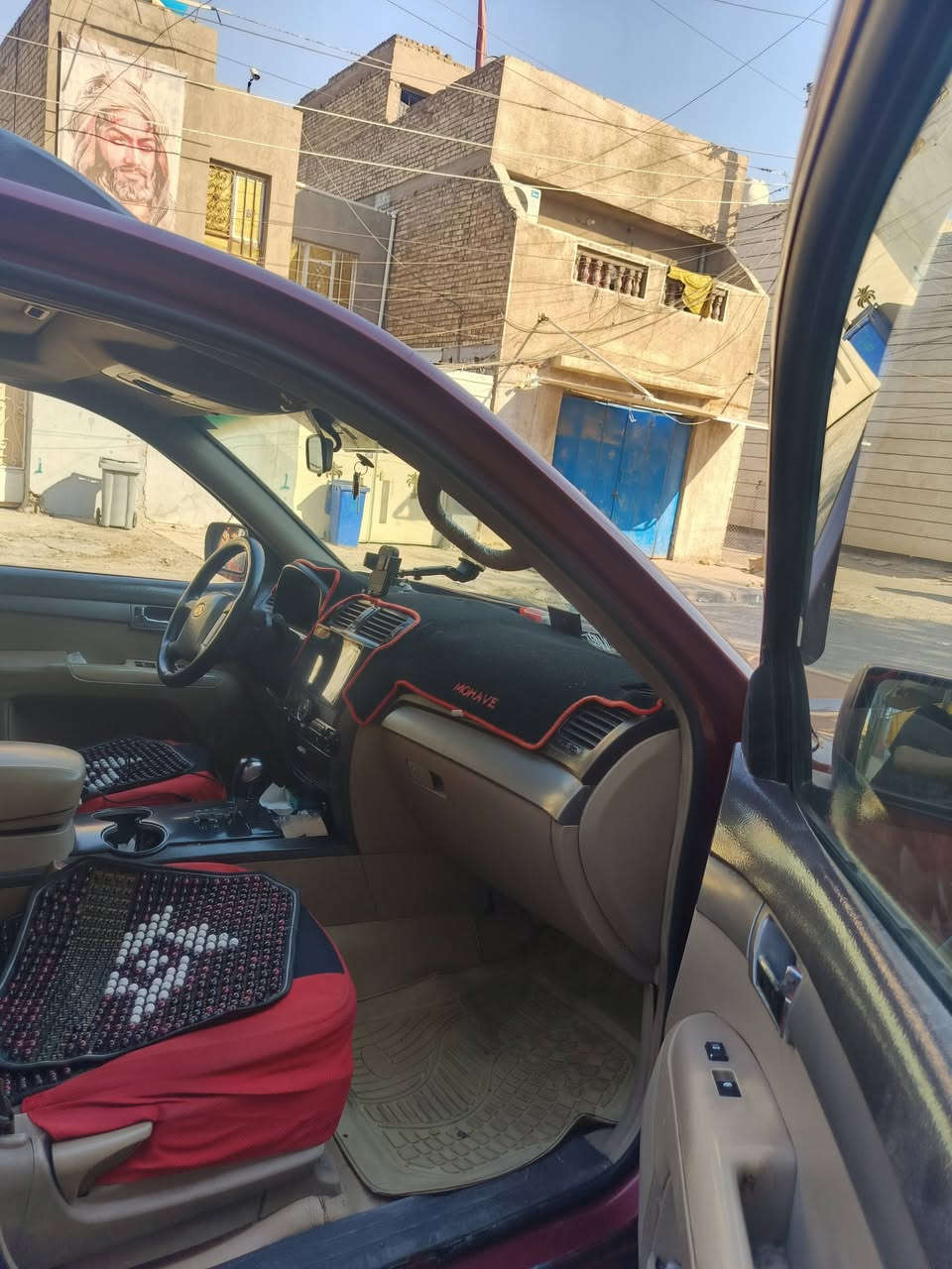 موهافي ٢٠٠٩ lx نص فول
محرك بانزين ٦ سلندر ٣٨٠٠ 
تبريد ثلاث قطع 
تايرات جدد صار فتره من شادهم 
سونار مرفق بالصور 
كهربائيات كلها شغاله 
رقم بغداد تحويل ثاني يوم سياره بأسمي 
شاشه كار بلي 
سياره بيها ملاحظات 
السعر ١١٦ قابل للتفاوض 
الموقع بغداد حي اور ***********
