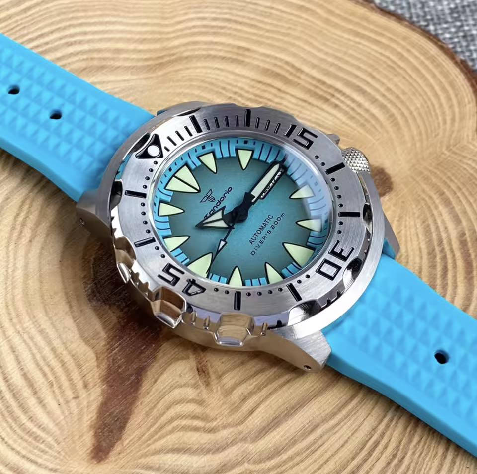 السلام عليكم .. تاندوريو الياباني الاصلي الغنية عن التعريف
غواصين دزاين المونستر

لومينوز c3 السويسري 

مكينة ياباني 24 جوهرة اوتوماتيك 

سير ربر

علبتها الاصلية

السعر 140

متوفر خدمة توصيل 🚚


**إذا كنت صاحب هذا الإعلان وتريد حذفه لأي سبب، رجاءا أرسل رسالة إلى الدعم الفني**