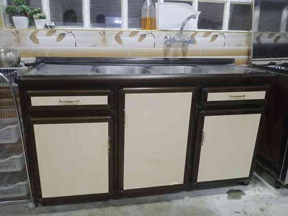 كونتر المنيوم 3 قطع ركن كوانترنضيف جدا قياس 2.30...وسنك 1.60 ع كركوك بنجه علي سعر 225 الف،،،م***********
