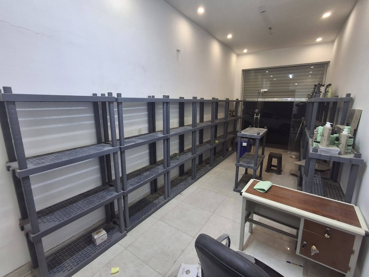 رفوف فيرتكس سهلة التركيب بدون أدوات ولا براغي وسهله التحكم بارتفاعها حسب حاجتك قوية وتتحمل وزن عالي (٢٥٠ كيلو في كل طابق ) مناسبة للمخازن، المحلات، والبيوت» ...
التفاصيل اتصل وتساب  ع الرقم *********** المكان الكاظمية
