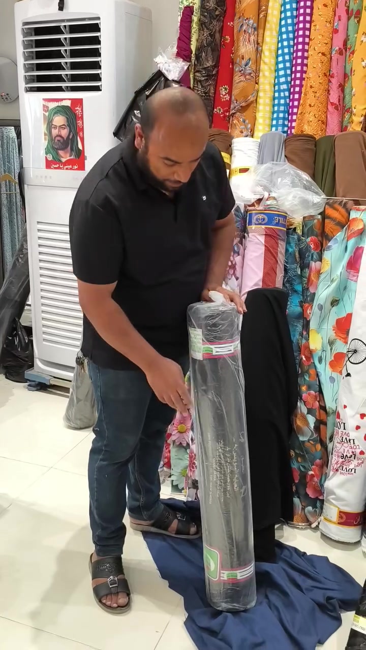 اللهم صل على محمد وال محمد 
رجعت توفرت من جديد عباي العقيق طراز ياباني 
سعر العباي ٤٥الف 
يتوفر توصيل 
للحجز واتساب ***********
