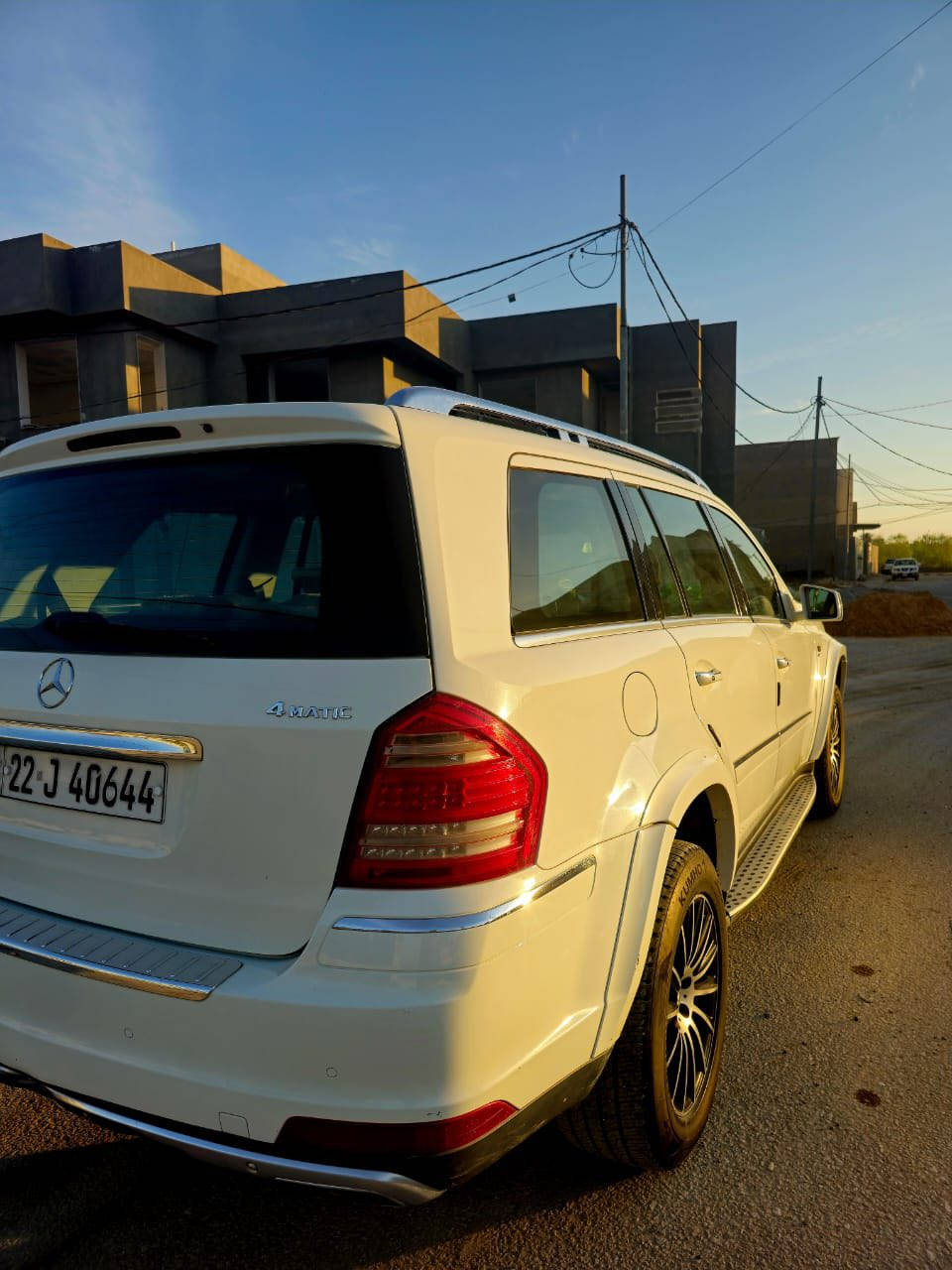 سلام عليكم للبيع مرسيدس gl500 موديل 2012  وارد خليجي 7راكب  رقم  اربيل الجديد مكفوله كفاله عامه من كلشي محركها بلادي 8سلندر تنفس طبيعي وفول مواصفات وكشنات جلد وشاشات خلفيه و العنوان نجف الأشرف السعر 165 وبيها مجال 
رقم الهاتف ***********
