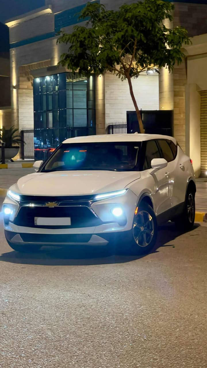 يا الله
بلايزر 2023
رقم اربيل تحويل او وكاله
حادث سطحي بسيط جدًا ماواصل للمكينه
محرك 2000 تيربو🚀
شاشه جبيره 
تدفئه كشنات وبقيه المواصفات معروفه
السعر 196 وبي مجال
للاستفسار ***********
