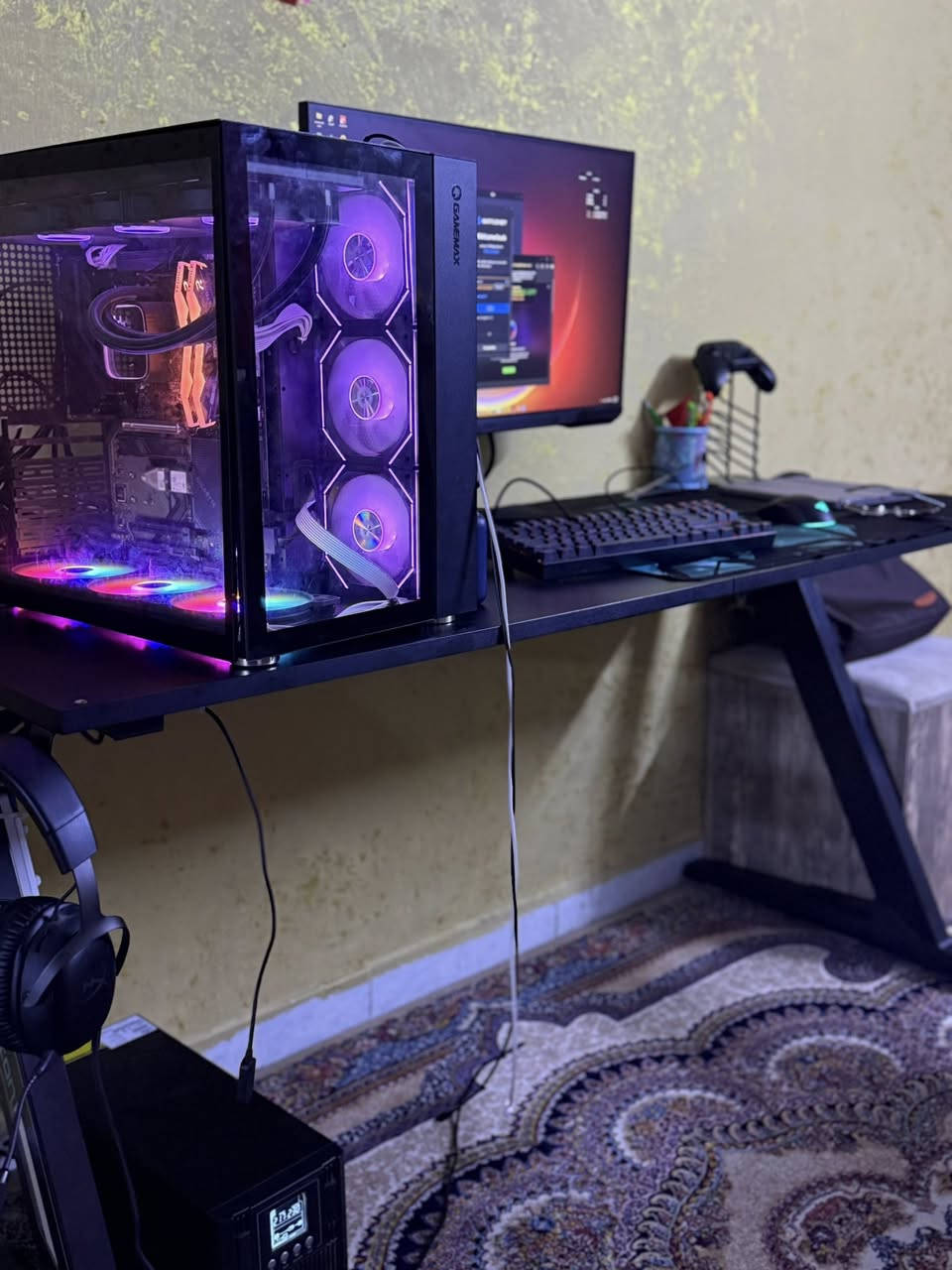 رقم التلفون ***********
 سلام عليكم من رخصت الادمن بي سي للبيع مواصفات. 1- شاشه g5 165hz 2k 27 ing 
2_ بور سبلاي Tg 850-w gold ابيض
Ls 720ml se _3 
4_مذربورد  gygabyate x870e wifi 
5 _ رام 32 ddr5 6400hz 
ups farber 3ka _6
7_ مساحه التخزين c/d/e مساحه 1500g ssd 
طبعا السعر 2مليون دينار عراقي وبيهه مجال للتفاوض بسيط جدا رقم التلفون:***********
