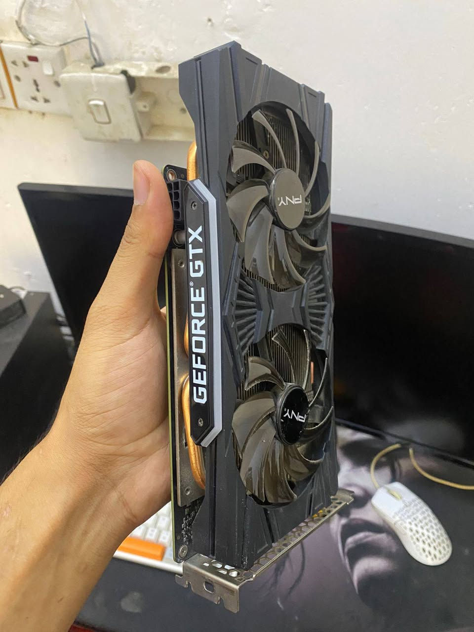 تحيه طيبه كارت مستخدم للبيع
PNY GTX 1660 Ti 6GB Dual Fan

السعر 160 الف متوفر توصيل جميع المحافظات 
مكاني كربلاء ***********
