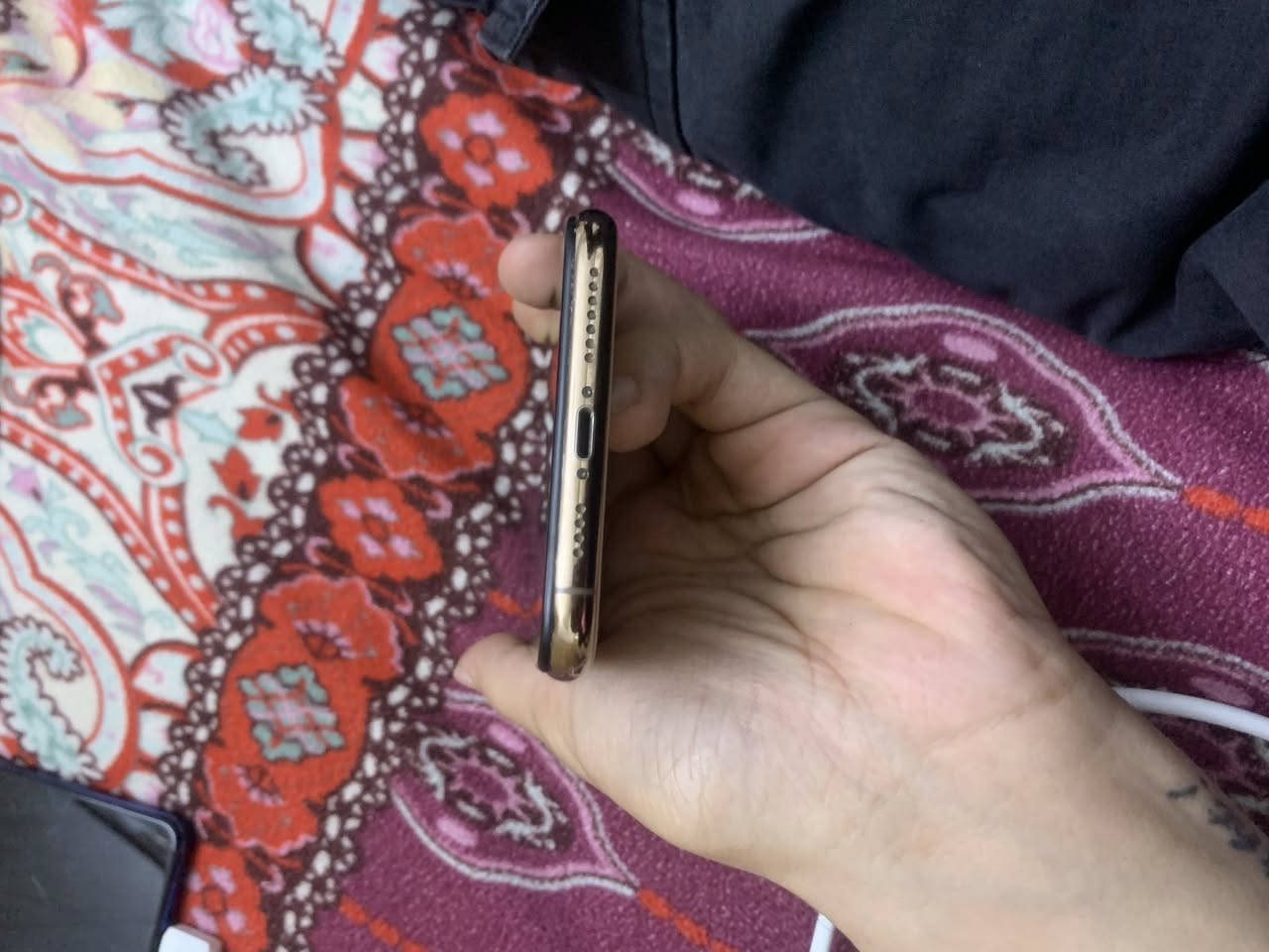 ١١برو ماكس ذاكره ٢٥٦ بطاريه ٨٧ مبدل شاشه وفيس ايدي متوقف فقط سعره ٢٠٠ مكاني بغداد بياع ***********
