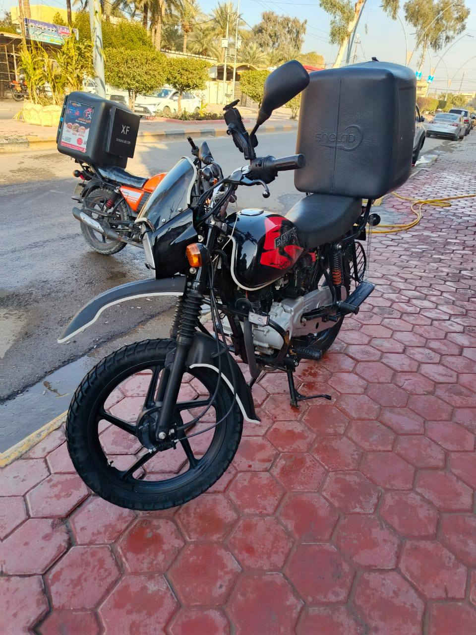 السلام عليكم دراجة بوكسر رقم اربيل تحويل شوكت متريد كفالة عامه
السعر موديل 2024 السعر 3 وبيها مجال 
***********
