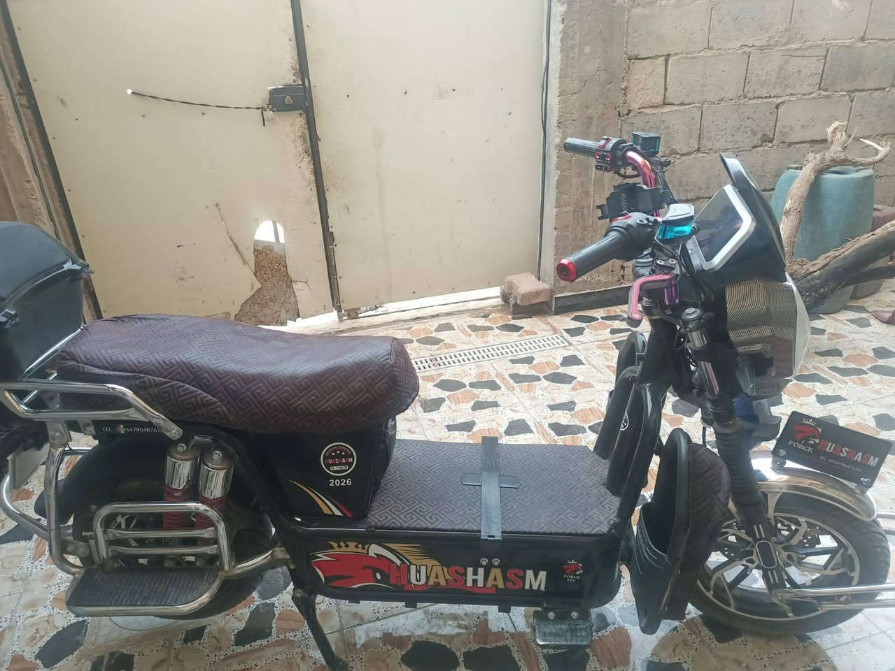 سلام عليكم مو طور شحن البيع موديل 2026 بطاريات عل فحص كامل السعر 700 أو بي مجال التصال ***********///***********
