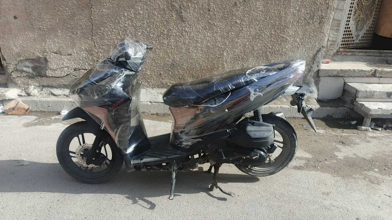 الدراجه نضيفه وجاهزه كبل للشارع
بيع او مراوس والخاص مفتوح

عنوان بغداد مدينة الصدر قطاع 44

السعر 400وبيه مجال للشراي 

***********
