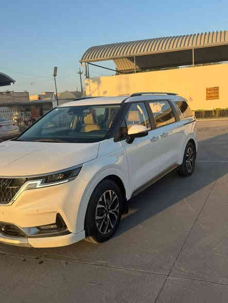 كيا كرنفال 2021وارد   كوري رقم  بغداد  ماشيه 119سياره جديده كلش  فول مواصفات عده الفتتحه
 بيهه ( 3 طخات   خفيفه مو ضربات طخات ومعدلات بارد pdr
بلباب الي وراى السايق 
والباب الي وراء الصدر 
والجنطه    
وبيهه صفحة الصدر صبغ من كوريا  لان الكوري كله يجي صبغ 

مكينه كاز اربعه سلندر تيربو/  دبلو شغال
المواصفات: بصمة / بصمة ابواب / تشغيل عن بعد

رادار امامي / حساس خلفي /حساس امامي

كشن كهرباء / كشنات جلد / 9راكب / 

داخل لونين / بيبان كهرباء شفط / كشنات تدفئة

مود درايف  / اوتو هولد / هند بريك بصمة 
 
تحديد مسار / قيادة الية / فول تحكم ستيرن 

 4 وظعيات قياده   

شاشة كببرة / كامرة خلفيه

اشاير بل مري / LED امامي / لايت زنون 

ويل كب / تبريد 3 قطع مركزي / كشنات قلابة

بلوتوث / / كار بلي /USB

بعد بيها هواي مواصفات سياره احله من صوره بعد 
 ومسويلهه  فحص قبل كم يوم هم  موجود وي الصور
اللتواصل والاستفسار اتصال عله الرقم
***********     بيع فقط
مكان البصره
سعر ((  190$)) وبيهه مجال البصرة
