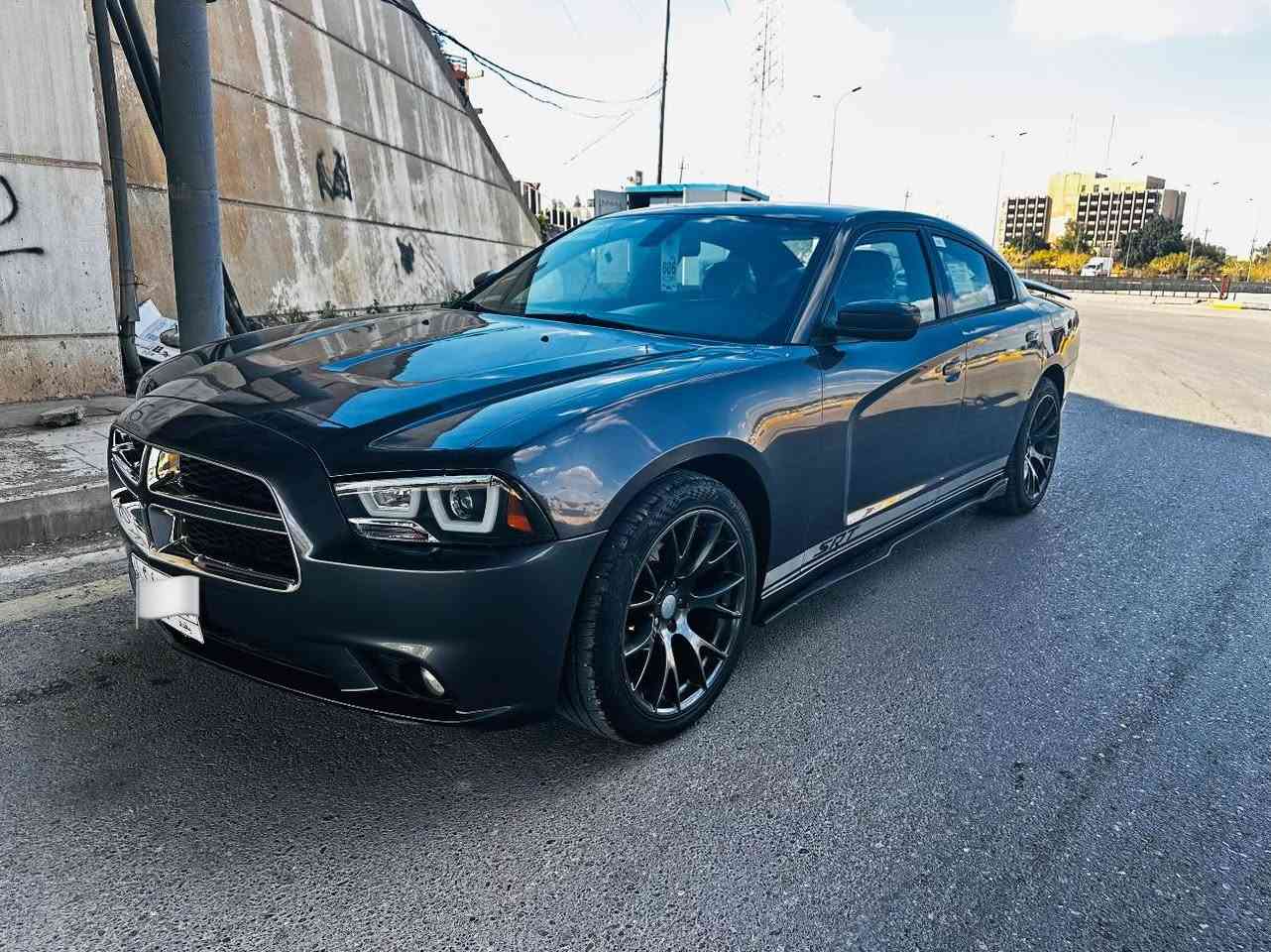 سلام عليكم
دوج جارجر 2014

ضرر باب خلفي وابنيد من امريكه 

ميكنه 3600

ويل 20

مكينه كير اكسل كله جديد

رقم بغداد 

ماشيه 118m

مكان السياره ديالى بعقوبة 

***********
