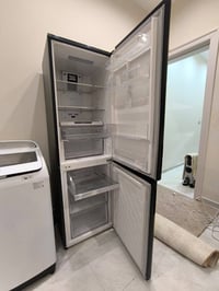 ثلاجة هيتاشي 12 قدم موديل مميز كلش نظيفة السعر 450 الف غسالة سامسونگ 1...
