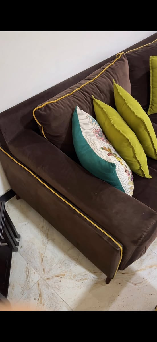 تخم امريكي 5 مقاعد قنفه 3 نفرات وكرسيين ديباج طبي خشب تكمه مع طبله وسطيه وميز بلازمه ماخذتهن سيت  رايدتهم كلهم ب 350 مكاني بغداد حي الجهاد الشارقه


**إذا كنت صاحب هذا الإعلان وتريد حذفه لأي سبب، رجاءا أرسل رسالة إلى الدعم الفني**