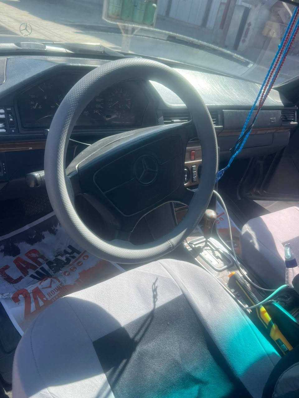 سلام عليكم مارسدس مديل91 مكينة وكير خير من الله السعر 55بيه مجال تحصل مراوس الهاتف ***********
