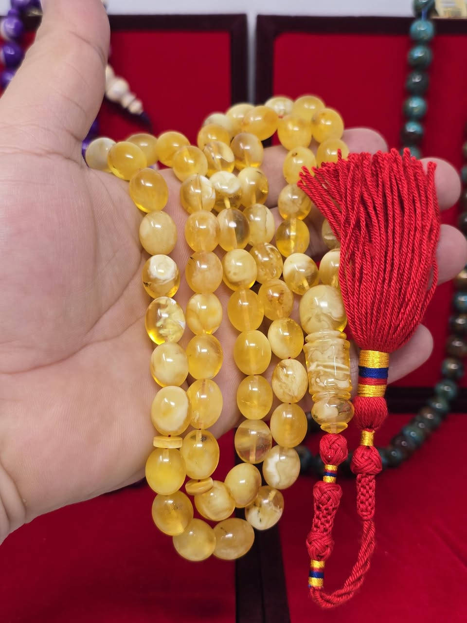 يا الله
مجموعة سبح كهرب بلطيقي حر بقصات واحجام مختلفه
اي قطعه تعجبك تفضل واتساب *********** انطيك تفاصيلها
