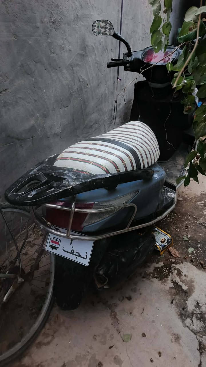 سلام عليكم دراجه اوتماتيك سكنس للبيع مكاني بين الشطره ولغراف الدراجه عوزها بس سلف بس ابيع كوم حديد السعر 200 وبيها مجال وتدلل *********** موجود واتساب
