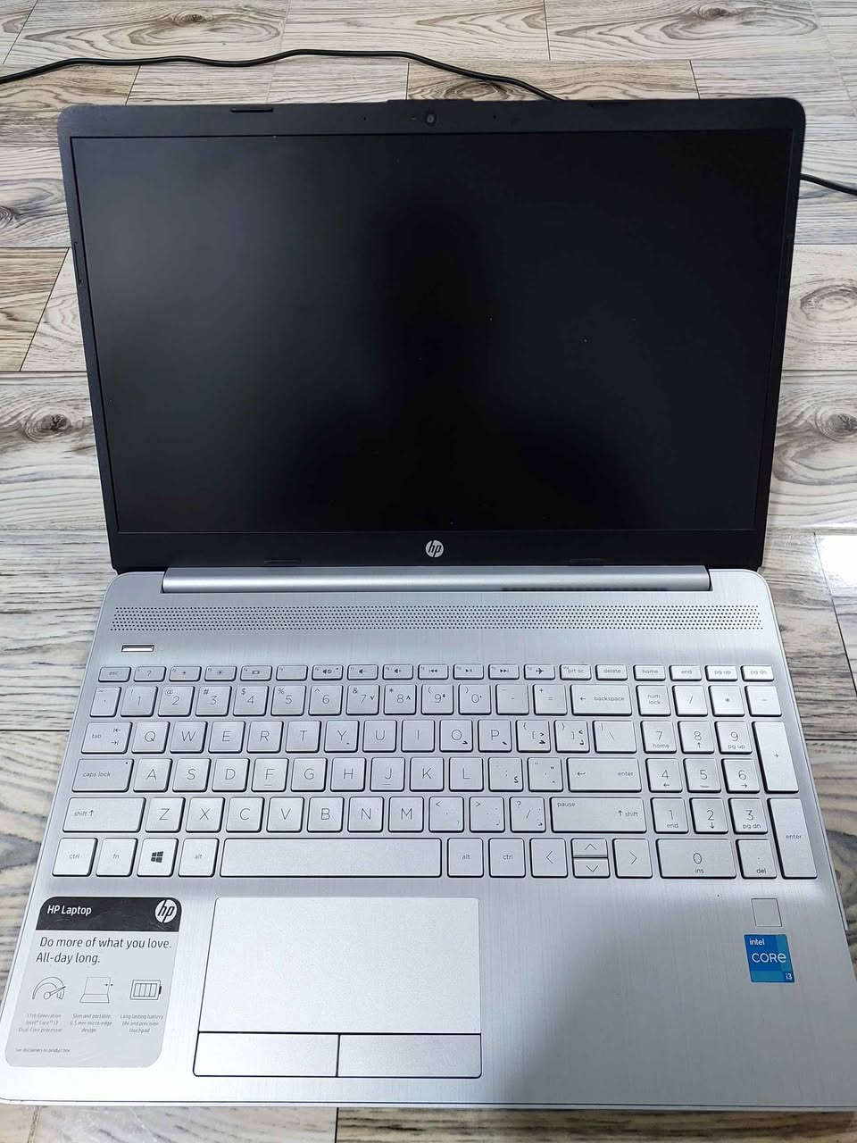 ips Full HD display(1920 x 1080)
windows 11
DDR4 RAM(8)
Intel core i3-1115G4 (3.00GHz)
256 GB PCIe SSD storage.
Fingerprint reader
Wi-Fi 5 (1x1) & Bluetooth
SuperSpeed USB Type-C
Dual speakers
دهوك سميل ٣٥٠ الف
فيها مجال 
*********** دهوك, العراق
