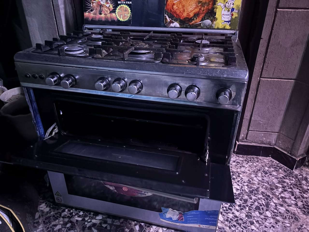 فرن كهربائي شغال مستخدم كما موضح في الصوره
وطباخ غازي وفرن غازي مستخدم كما موضح في الصوره فقط العين الي بلنص متشتغل يحتاجه تنظيف السعر قيم واخذ


**إذا كنت صاحب هذا الإعلان وتريد حذفه لأي سبب، رجاءا أرسل رسالة إلى الدعم الفني**