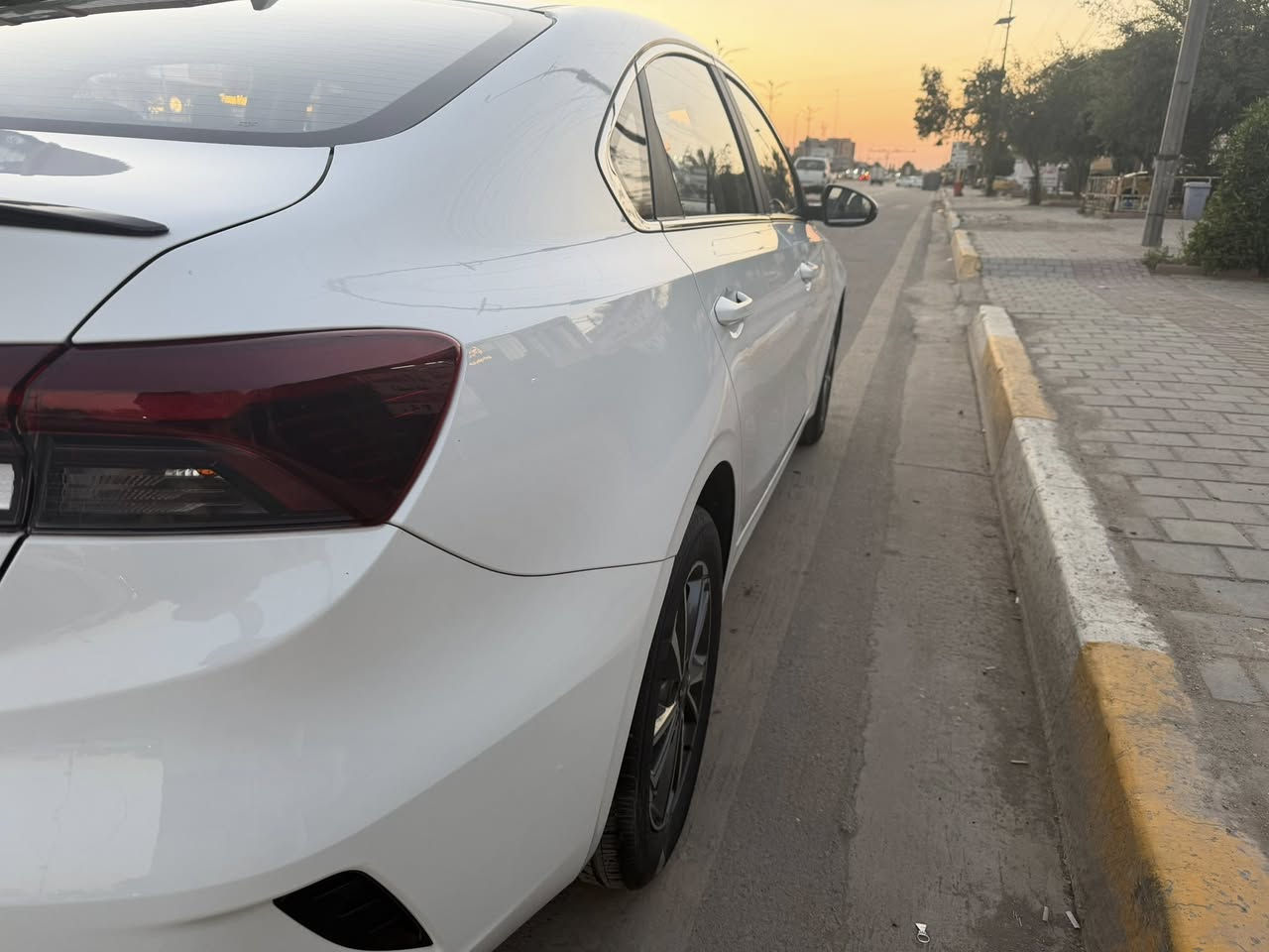 محرك1500 دبل نوزل
فتحه سقف
رادار
لايت لد 3عدسات وحاجب
ايرباكات 6
كامره دواره
تحديد سرعه
تحكم تبريد لمس
اربع وضعيات قياده 
شاشه كبيره
يدات نيكل
تحكم ستيرن جهتين
بصمه باب وبصمه تشغيل
حساس تاير
حساس امامي خلفي
شاشه عداد ديجتال
أشارت ترحيب
مري شفط+اشاير
مري ترحيب 
صندوق ذكي بصمه
كشنات جلد اسود
سايد بريك بصمه
اوتو هولد
درايف 4 قيادات
ماشيه.  43
مكفوله كفاله عامه
المكان بغداد 
السعر 136
***********
