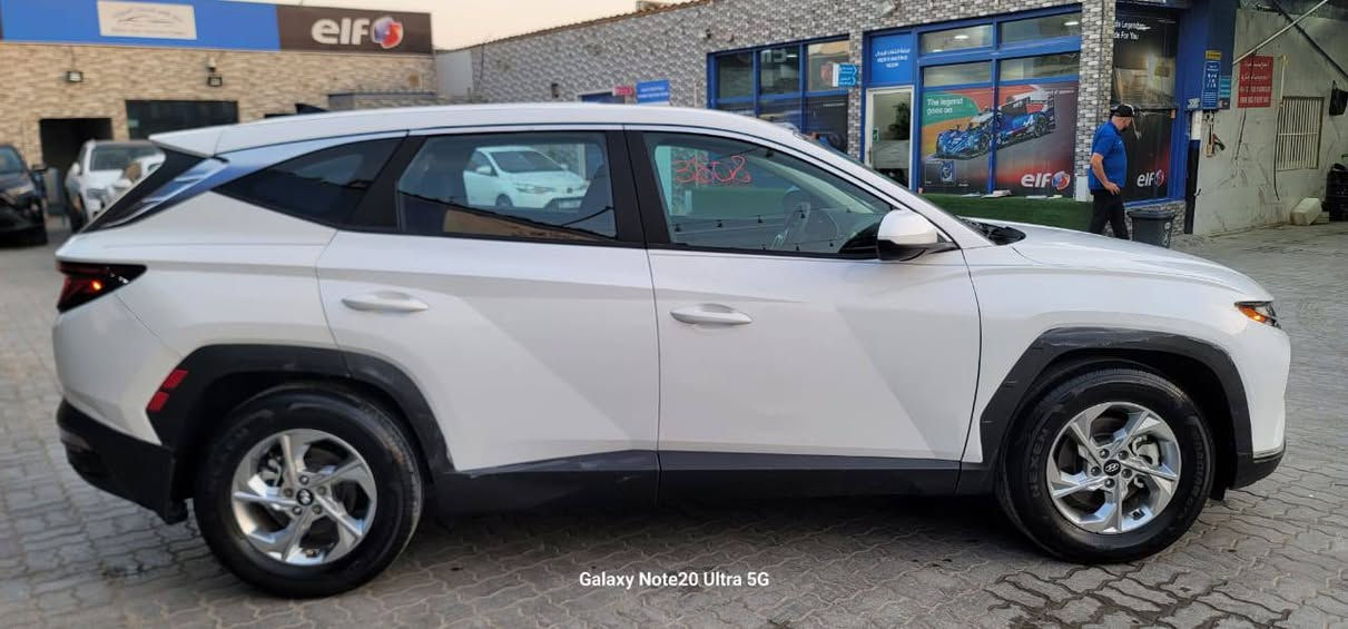 بسم الله الرزاق 
هونداي توسان 2024 
جديده بعده ريحة الشركه 
ماشيه 7  ألاف 
اللون ابيض 
المواصفات عاديه 
شاشه لمس سويج مو بصمه 
رادارات من كل الجوانب 
اطفاء للمحرك ذاتي 
توقف ذاتي
سايد بريك دكمه  
محرك 2500 جي دي اي 
تخم تاير جديد 
وارد امريكي تبديل باب خلفي 
وتصليح مقدمة السياره 
والباقي كفاله 
رقم الشاصي موجود 
تكدر تطلع الضرر
السياره رقم شهداء ذي قار 
السياره جديده بمعنى الكلمه 
السعر 185 بي مجال
 ماتلكه لون ابيض هيج سعر
الاتصال 
*********** 
واتساب
