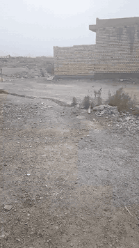 سلام عليكم قطعة ارض زراعي سند 25  طابو المحموديه. خلف معمل الببسي قرب بيت ابودله منطقه احليجه المساحه 200 متر. الواجهه 10.  والنزال 20.   لبييييييييييع      رقم  ***********   السعر خاص
