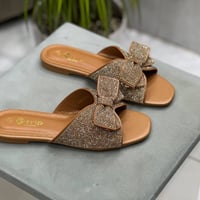 سليبر ماركة • مقاس ٣٧-٤١ • توصيل كل المحافظات