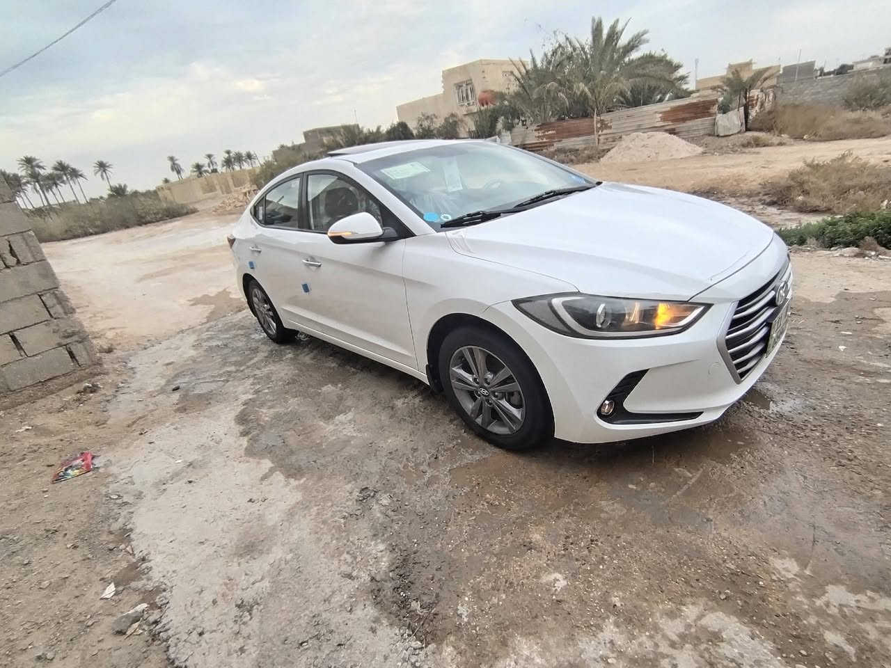 سلام عليكم للبيع الانتره2017 خليجي رقم بغداد انكليزي ماشيه (113)
فول مواصفات 1/1عدا البصمه
فتحه سلايت +شاشه كبيره +مرئي شفط +تحكم ستيرن +كاميرا خلفي +تبريدقطعتين +خمسه ويل كب +اشاير بل مري +ترحيب+سياره جديده بمعنى الكلمه
ملاحظه (سياره مكفوله كفاله عامه)
السعر( 148) وبيه مجال 
مكان السياره (كربلاء طويريج)
الاستفسار (***********)
