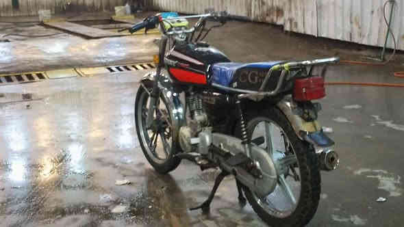 سلام عليكم دراجه إيراني سافان شغاله نكره سلف مجفته جديده سعره ٤٥٠ وبيهه مجال مكاني بغداد حي الجامعه 
وافق ادمن 
***********
